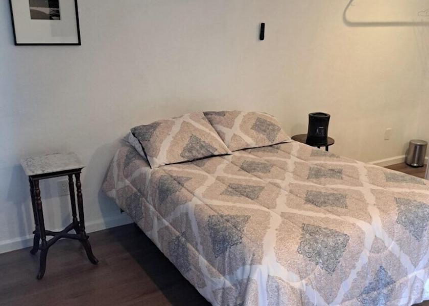 California Redwood City Room