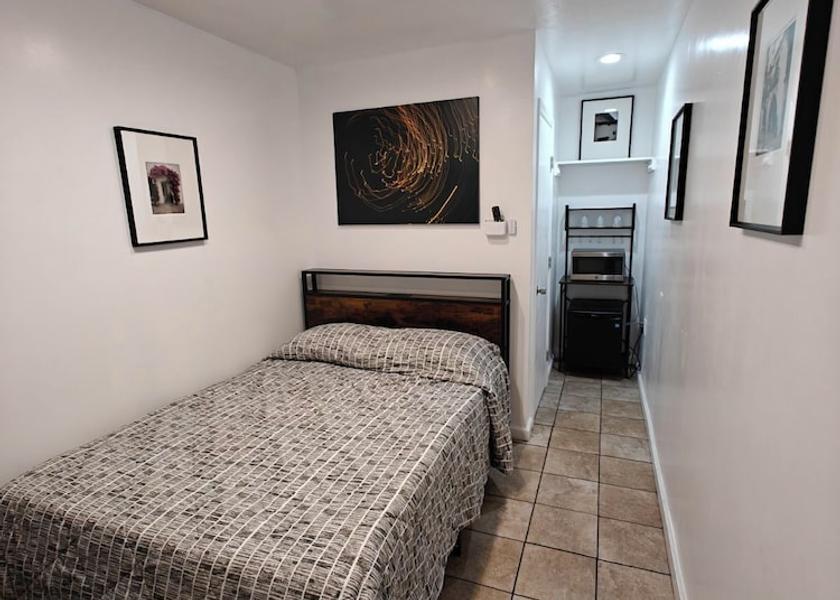 California Redwood City Room