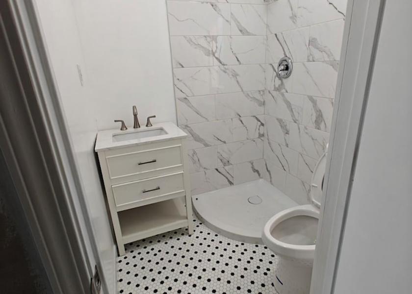 California Redwood City Bathroom