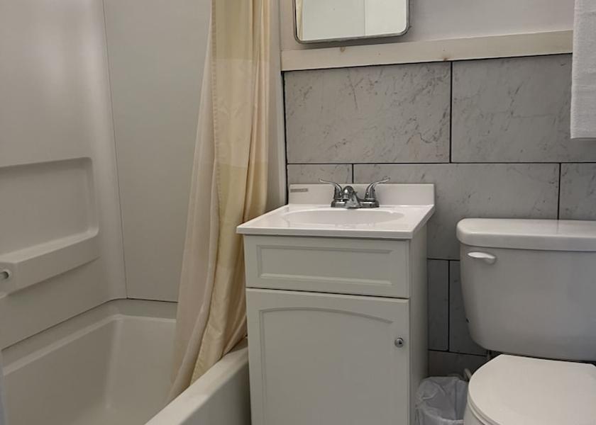 Virginia Ridgeway Bathroom