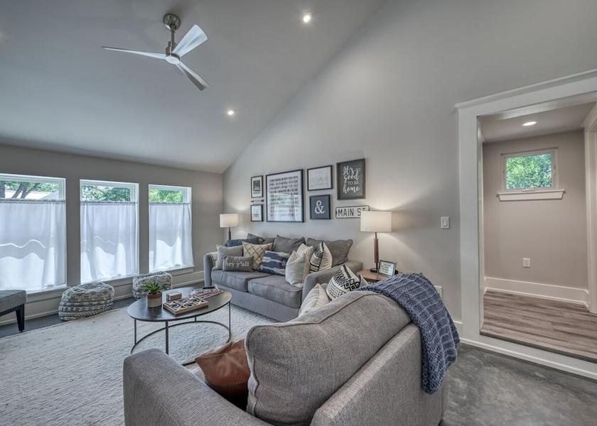 Virginia Fredericksburg Living Area