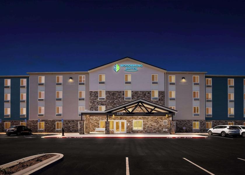 California Corona Exterior Detail