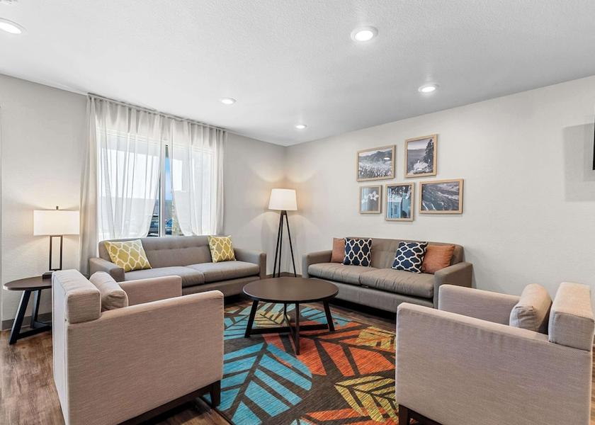 California Corona Lobby