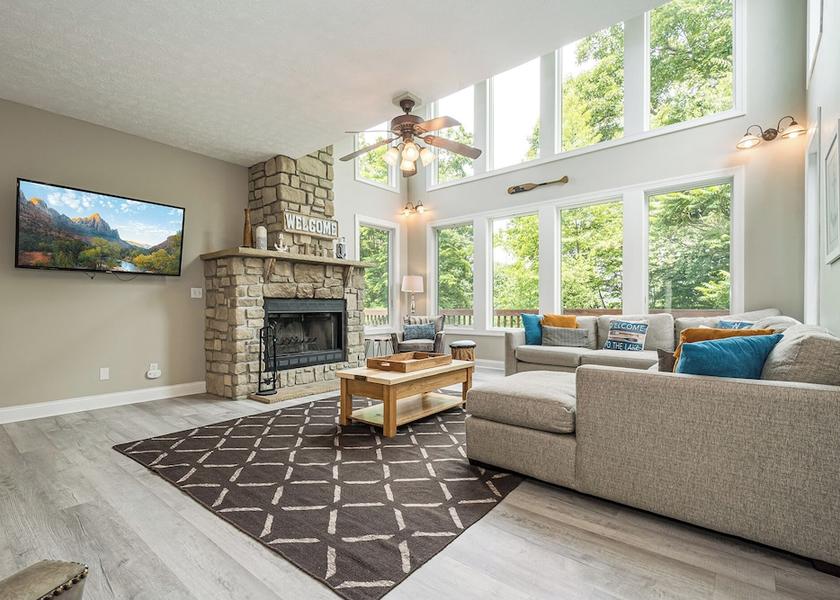 Tennessee Oakland Living Area