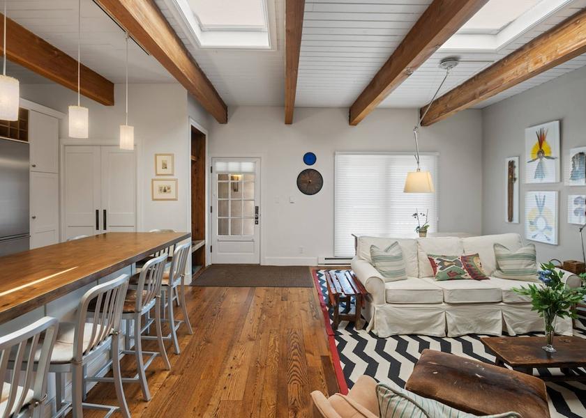 Colorado Aspen Exterior Detail