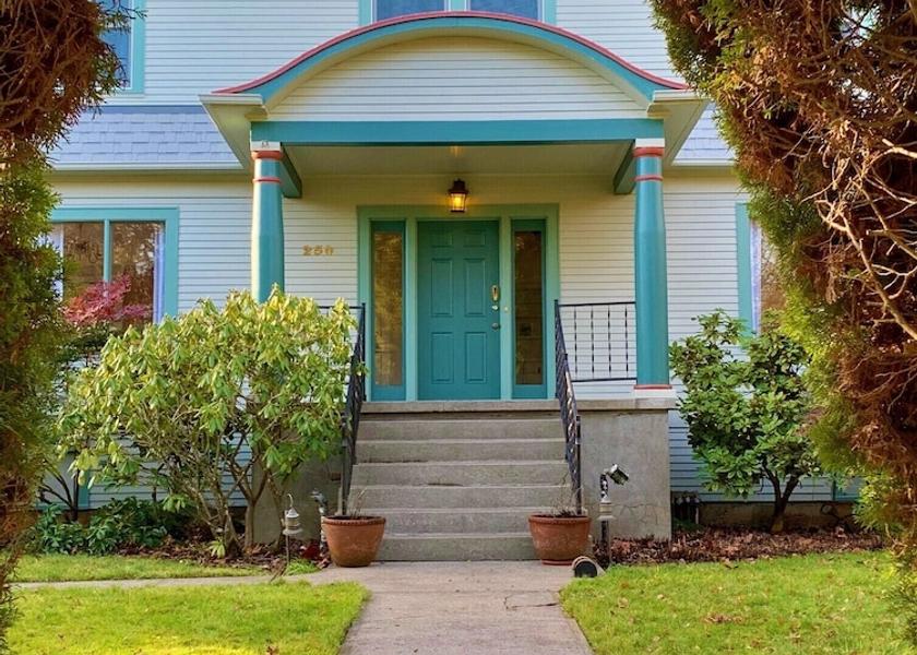 Oregon Eugene Facade