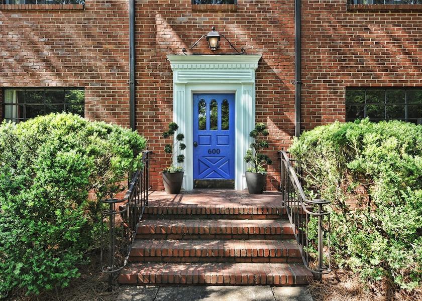 Michigan Charlotte Exterior Detail