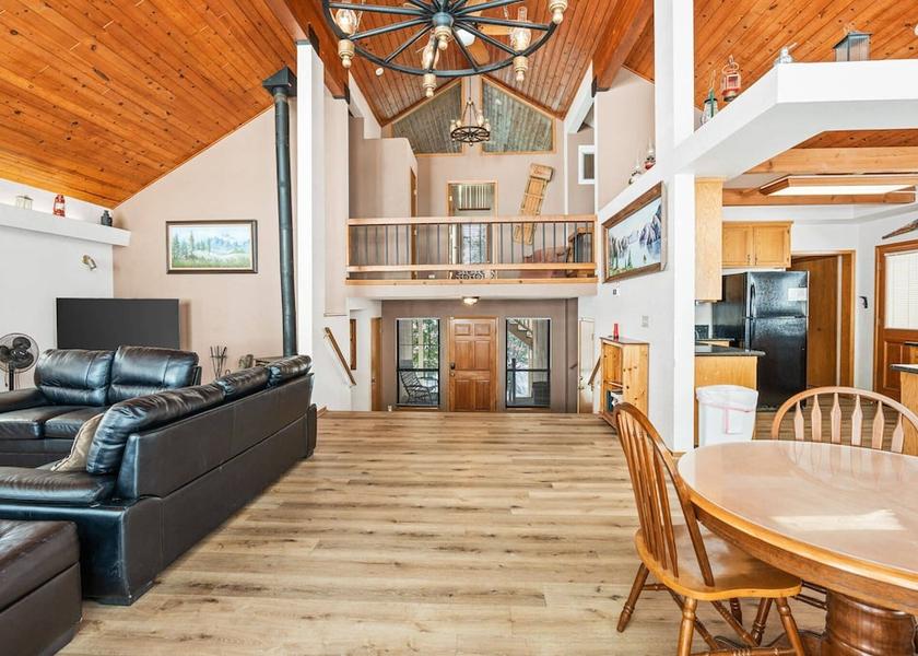 California Shaver Lake Dining Area