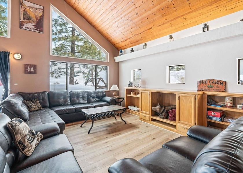 California Shaver Lake Living Area