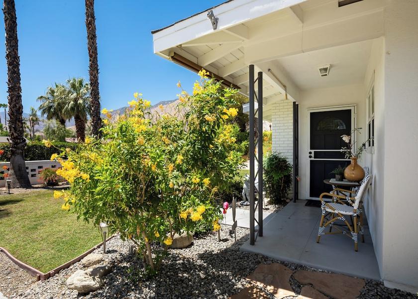 California Palm Springs Property Grounds