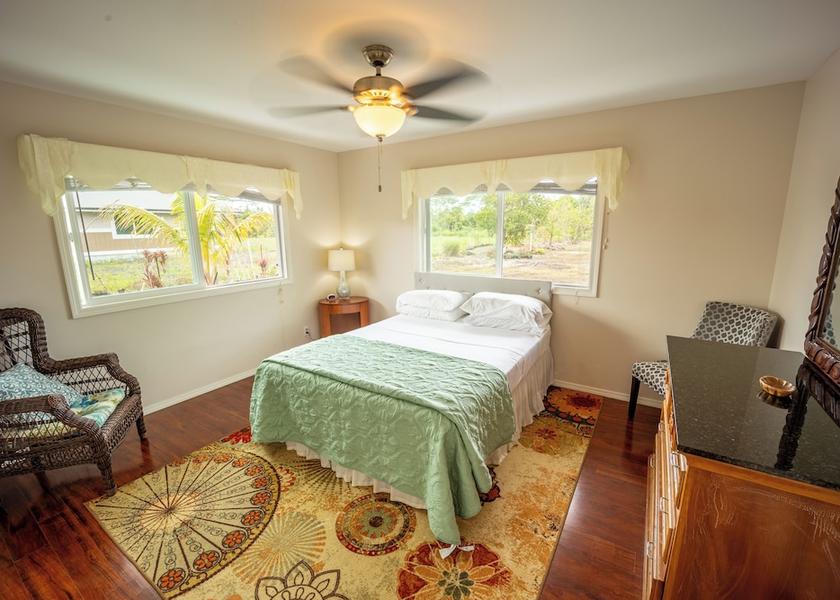 Hawaii Keaau Room