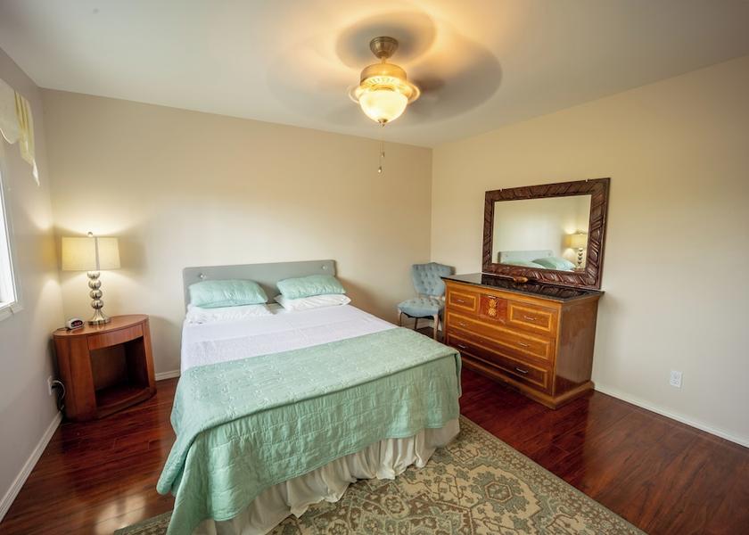 Hawaii Keaau Room