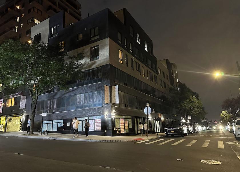 New York Flushing Exterior
