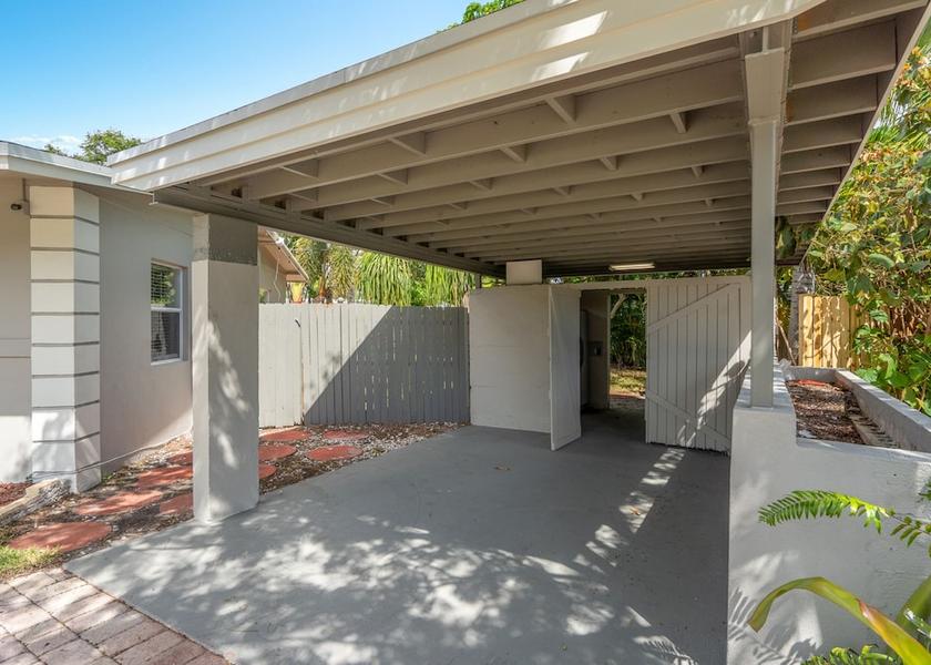 Florida Wilton Manors Exterior Detail