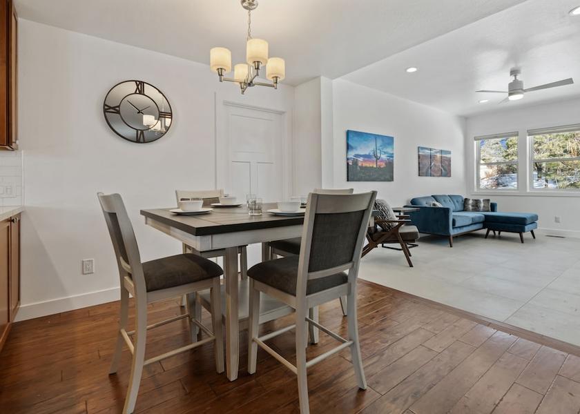 Arizona Flagstaff In-Room Dining