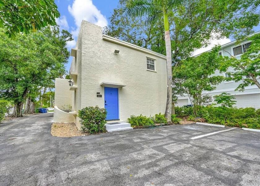 Florida Wilton Manors Room