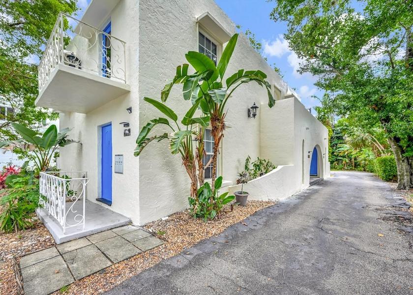 Florida Wilton Manors Room