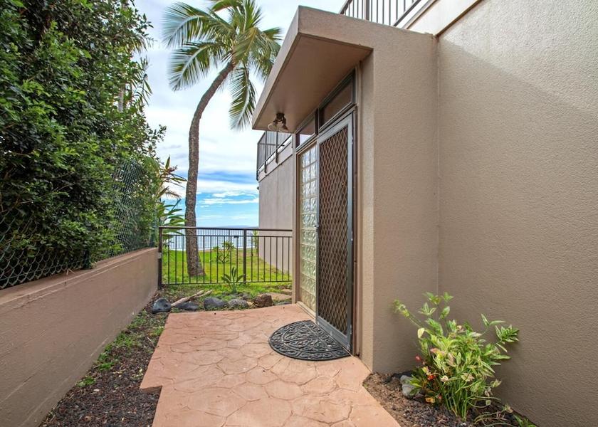 Hawaii Lahaina Exterior Detail