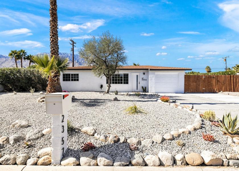 California Palm Springs Exterior Detail
