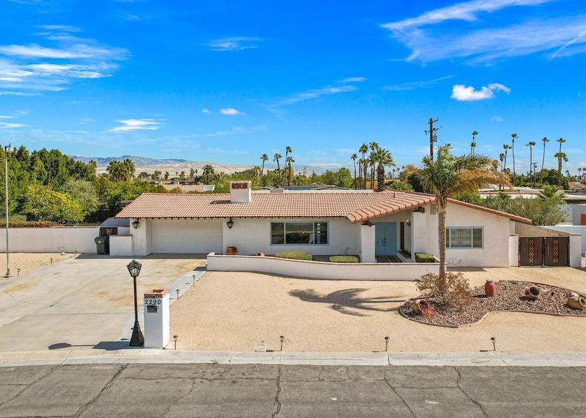 California Palm Springs Facade