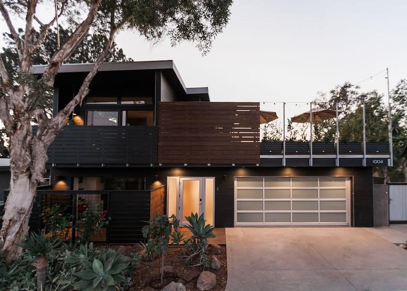 California Encinitas Exterior Detail