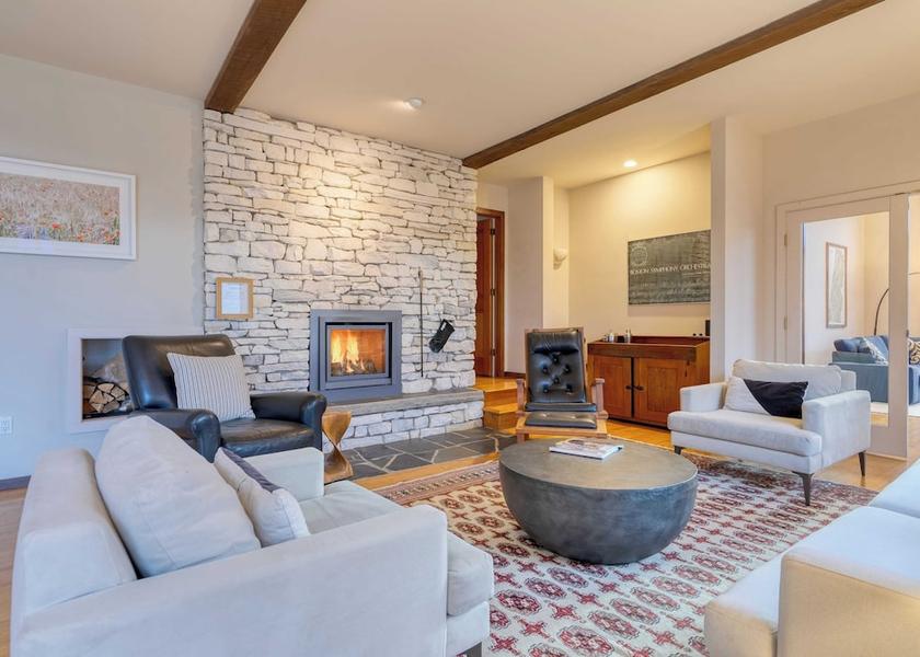 Massachusetts West Stockbridge Living Area