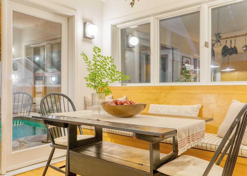 Massachusetts West Stockbridge Dining Area