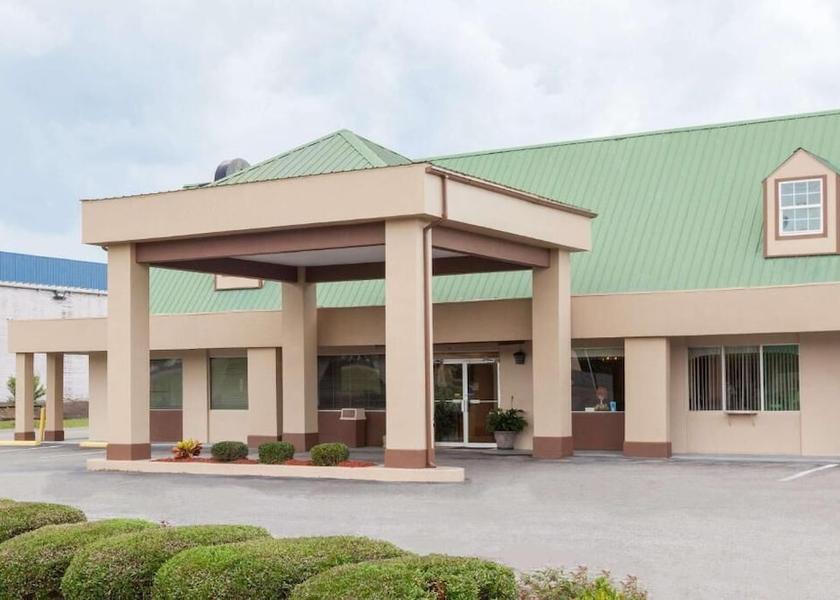 Mississippi Meridian Facade