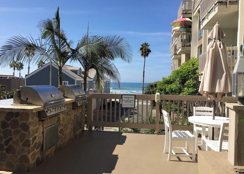 California Oceanside Outdoor Dining
