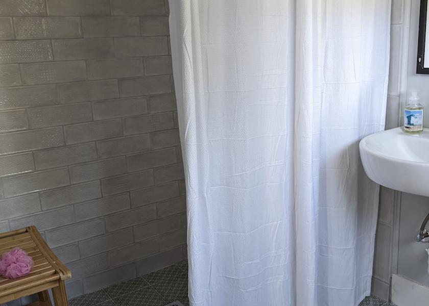 Georgia Richland Bathroom