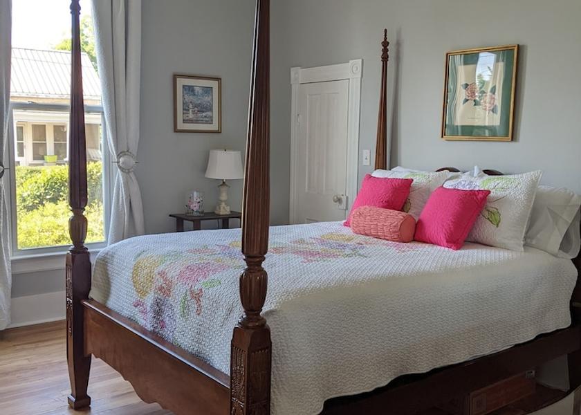 Georgia Richland Room