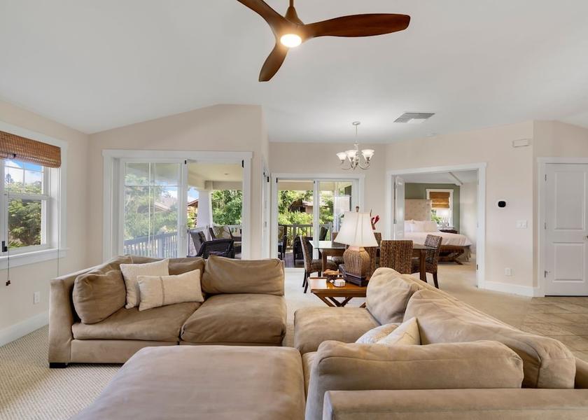 Hawaii Princeville Living Area
