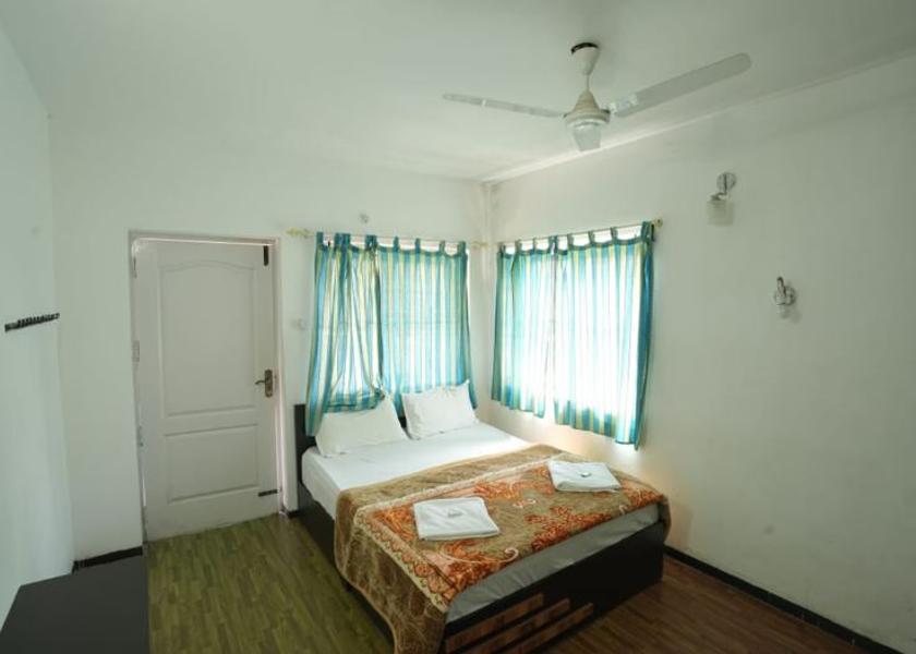 Tamil Nadu Coonoor Compact Double Room