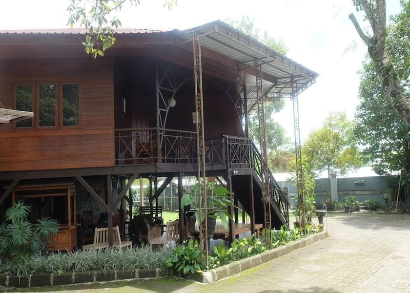  Cangkringan Exterior Detail