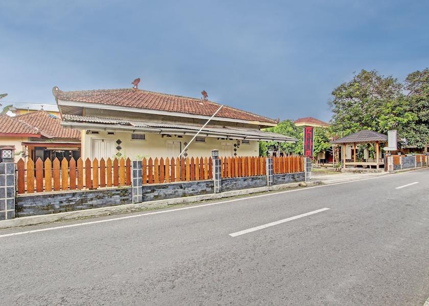 Central Java Mungkid Primary image