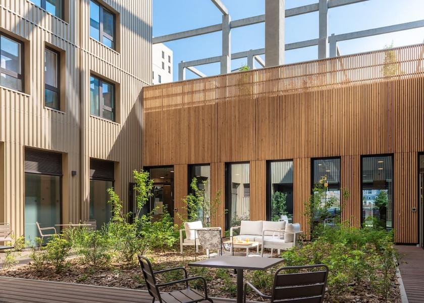 Ile-de-France Ivry-sur-Seine Terrace/patio