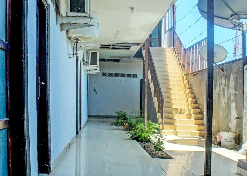  Kupang Lobby