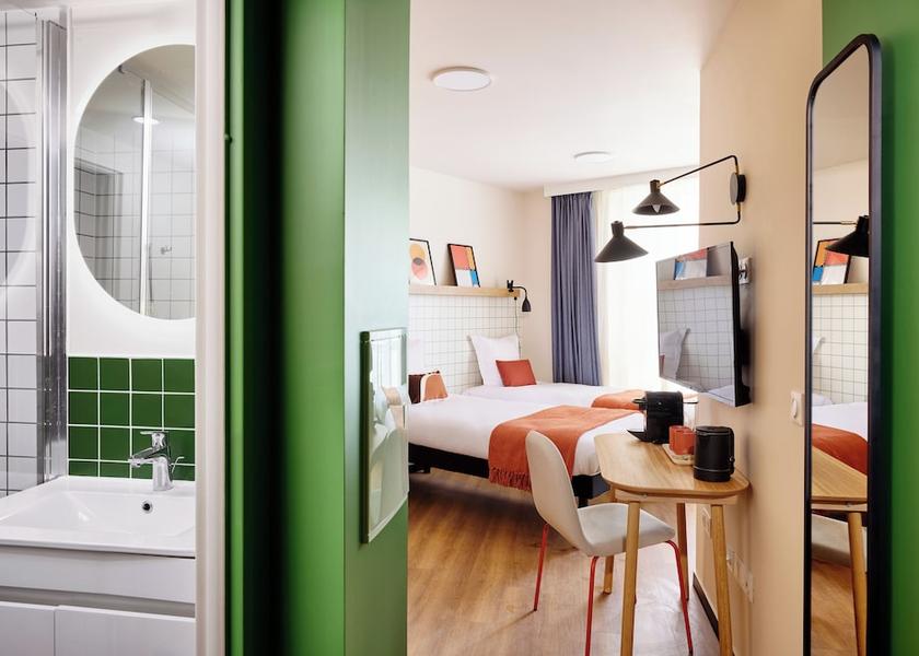 Île-de-France Issy-les-Moulineaux Room