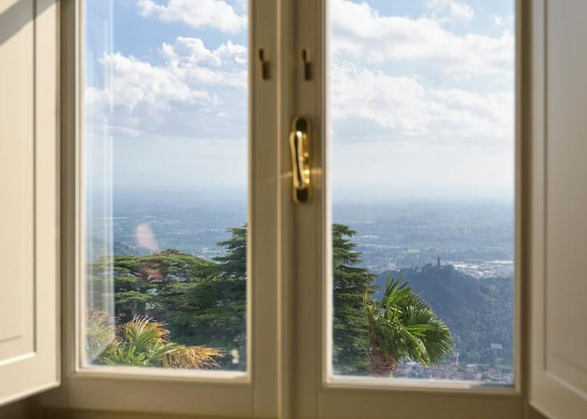 Lombardy Brunate City View from Property