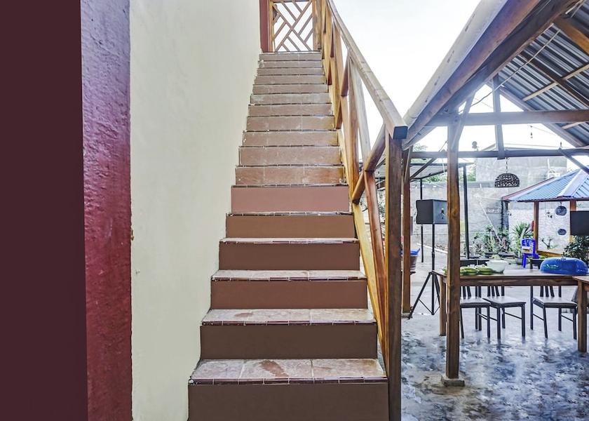  Bira Interior Entrance