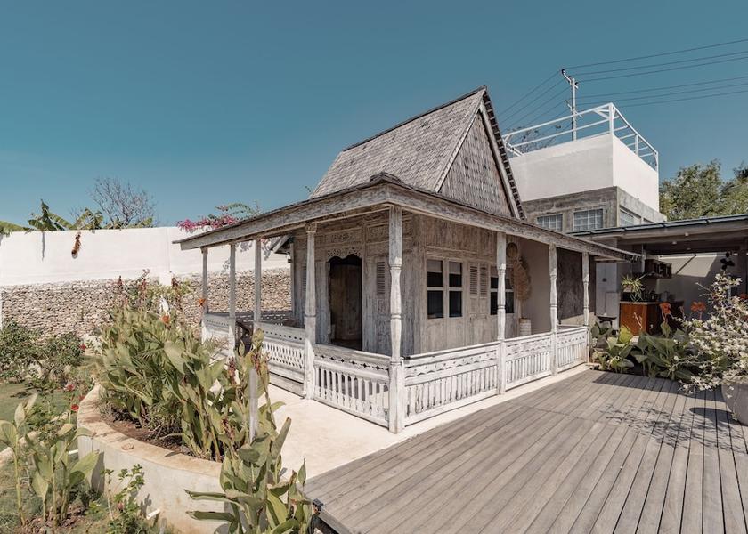  Penida Island Exterior Detail