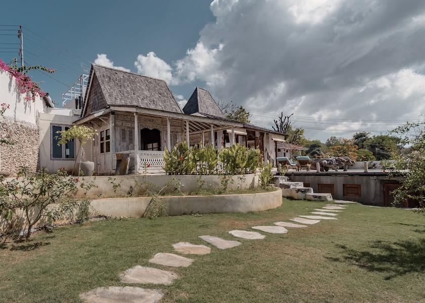  Penida Island Garden