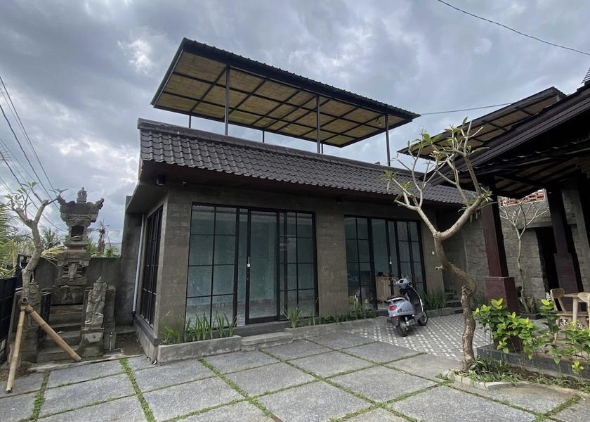 Bali Mas Exterior Detail