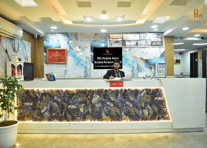 Delhi Delhi Reception