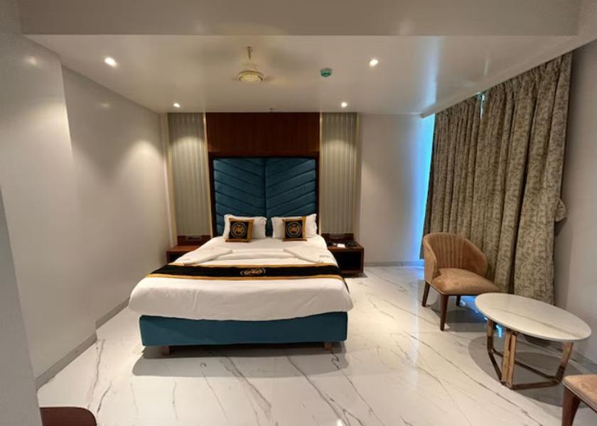Maharashtra Mumbai Suite Room with Bathtub
