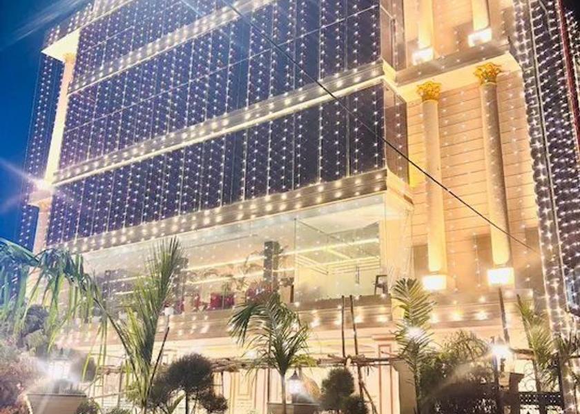 Uttar Pradesh Prayagraj Hotel Exterior