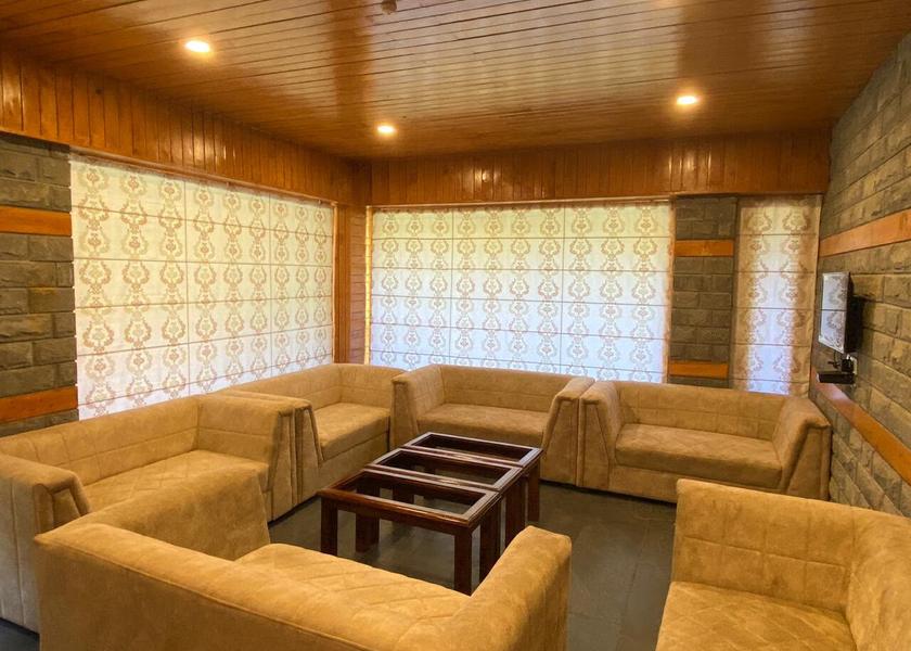 Himachal Pradesh Jibhi Public Areas
