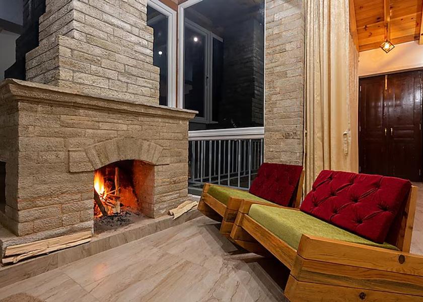 Uttarakhand Mukteshwar Parijat Suite Himalayan View with Balcony