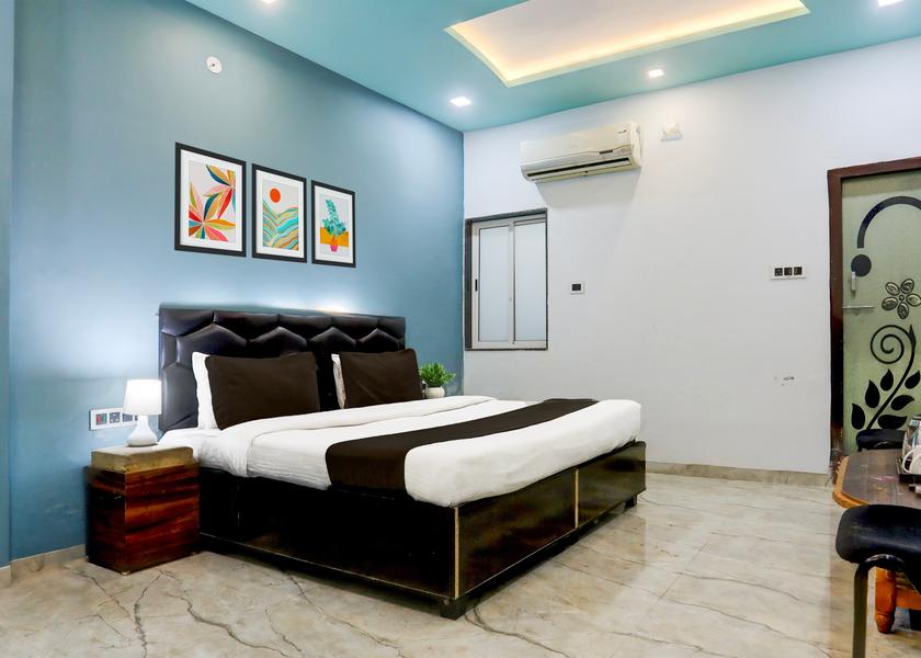 Madhya Pradesh Indore Room