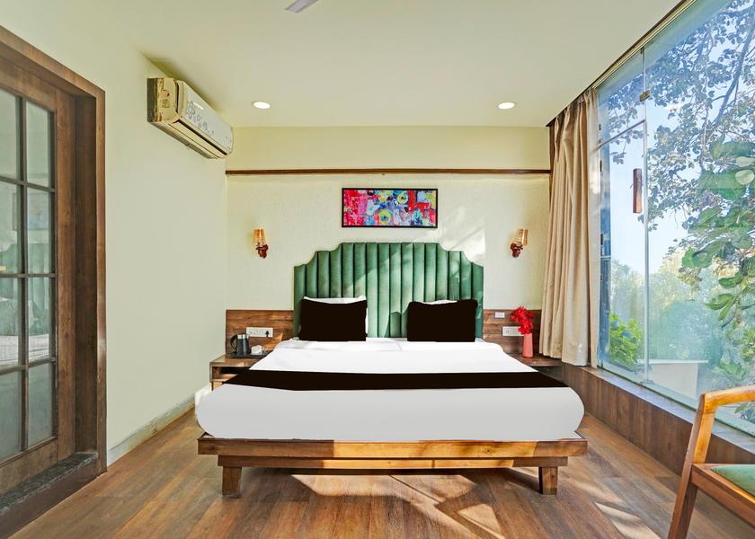 Madhya Pradesh Pachmarhi Room